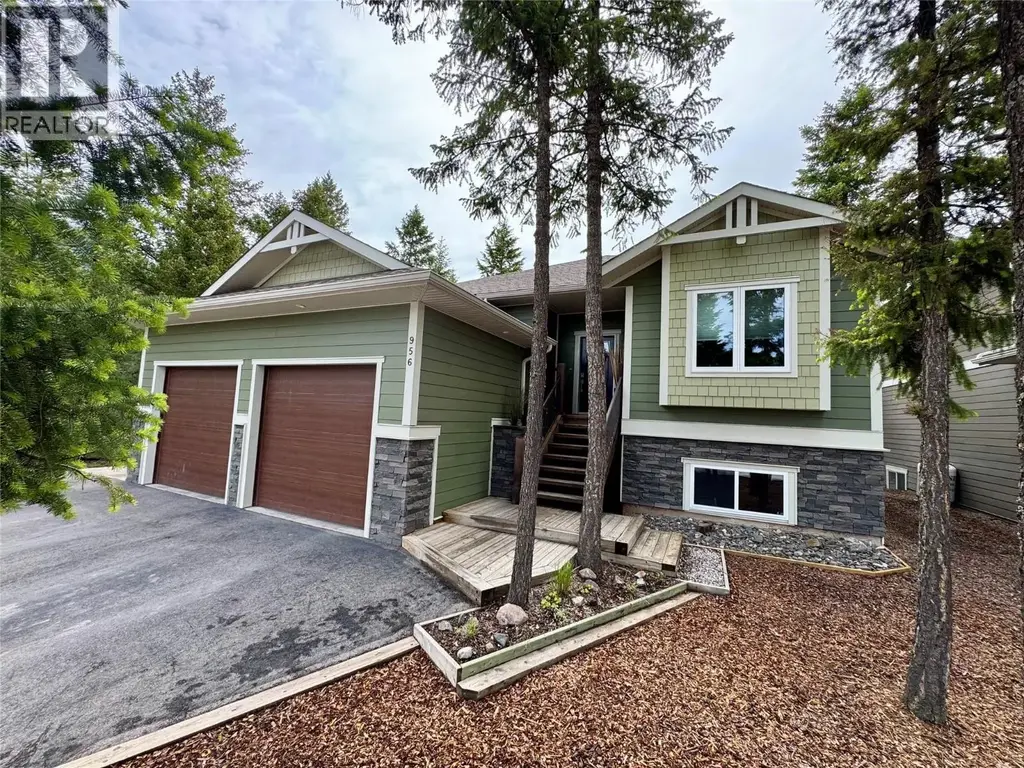 956 Copper Point Way, Invermere